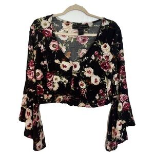 Polly & Esther Black and Pink Ruffled Bell Sleeve Crop Blouse